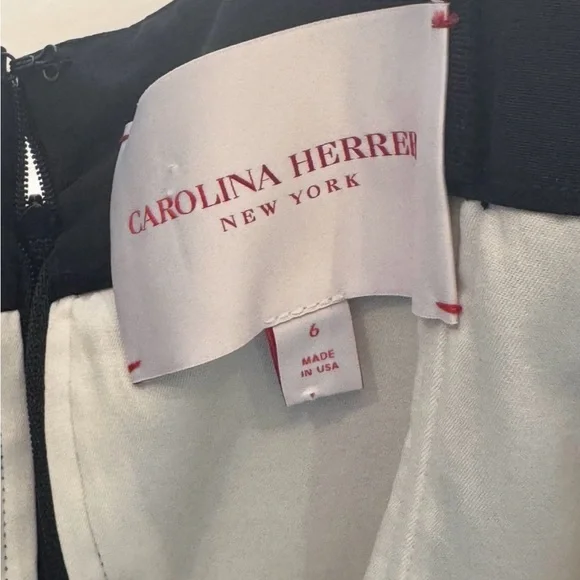 Carolina Herrera White and Black Lining Label Detail - Picture 2 of 6